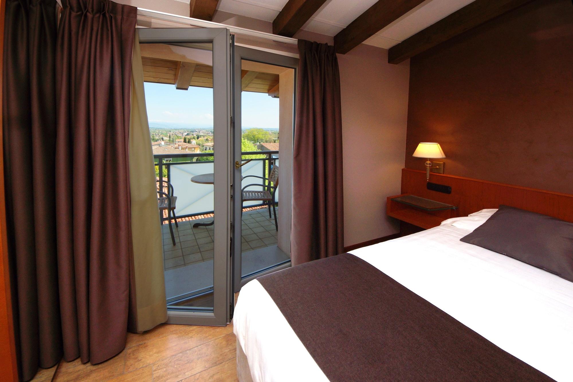 Hotel Clarin 14 By Dori Peschiera del Garda Exterior photo